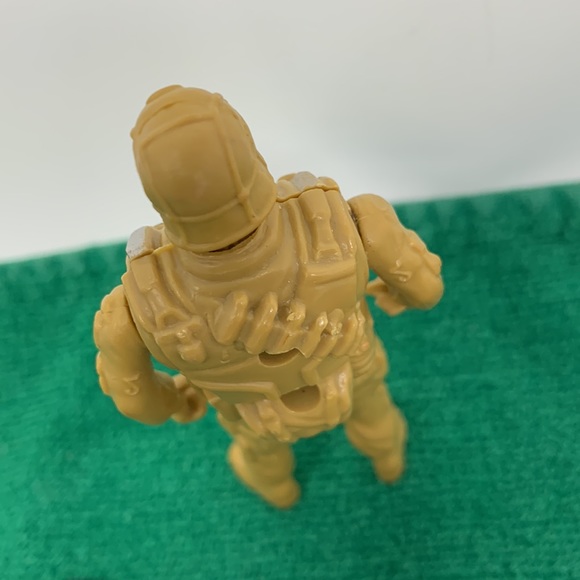 3.5” Desert Storm Soldier Trooper Action Figure Toy with U.S. vintage pin - Picture 9 of 16